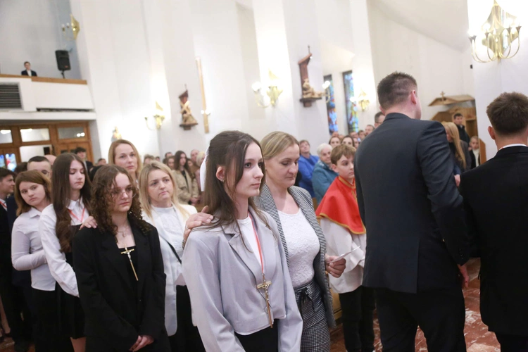 Bierzmowanie w Łososinie Dolnej