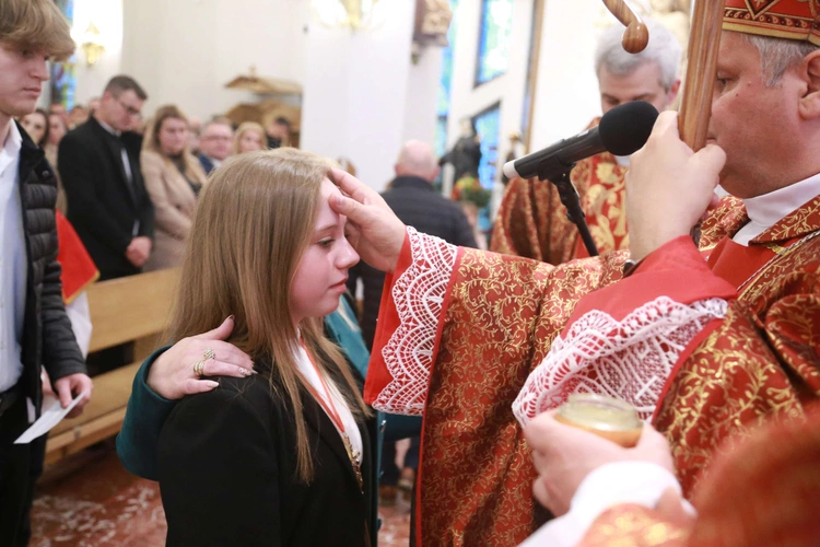 Bierzmowanie w Łososinie Dolnej