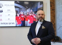 Ks. Damian Drabikowski dziękuje za udział w akcji wolontariuszom i darczyńcom.