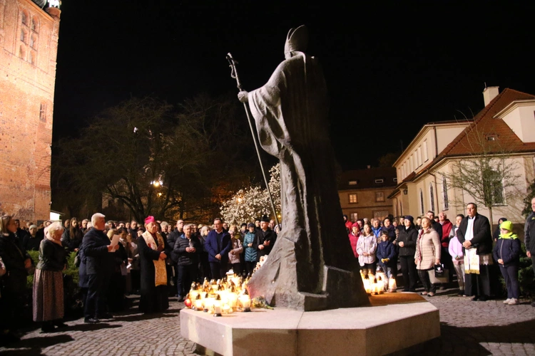 Płock. Czuwanie papieskie