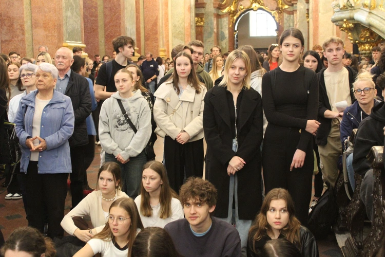 Jasna Góra. Pielgrzymka maturzystów