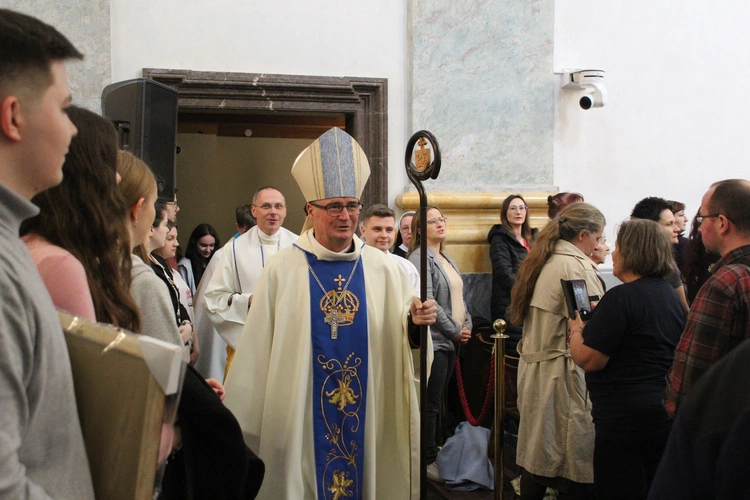 Jasna Góra. Pielgrzymka maturzystów