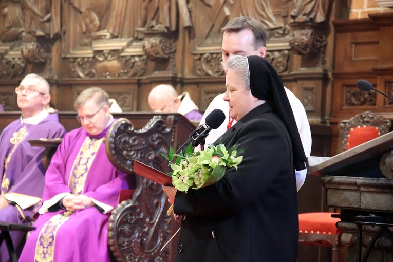 Msza dziękczynna za beatyfikację bł. Jana Merliniego w archikatedrze wrocławskiej