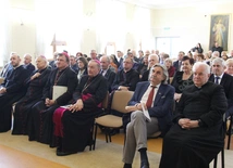 Nie ma go tu, a żyje wśród nas