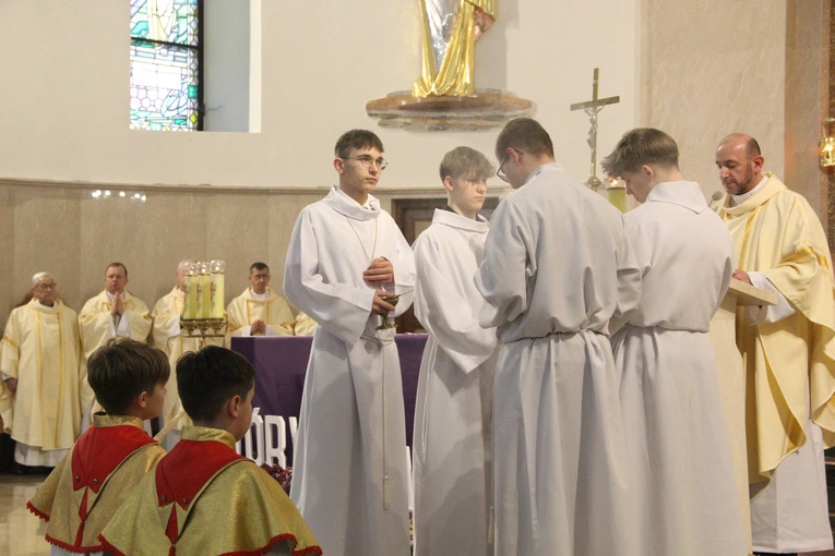 Powiśle Dąbrowskie pamięta o śp. abp. Zygmuncie Zimowskim