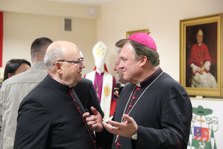 Powiśle Dąbrowskie pamięta o śp. abp. Zygmuncie Zimowskim