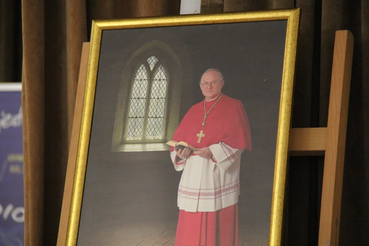 Powiśle Dąbrowskie pamięta o śp. abp. Zygmuncie Zimowskim