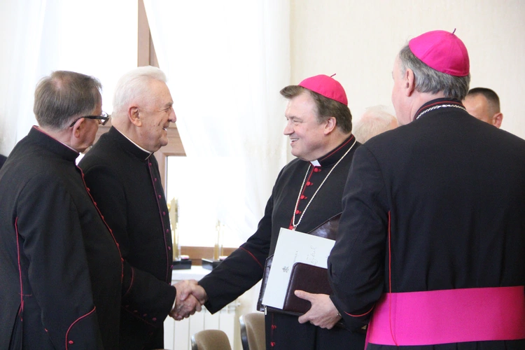 Powiśle Dąbrowskie pamięta o śp. abp. Zygmuncie Zimowskim