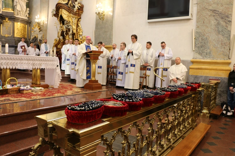 Jasna Góra. Pielgrzymka maturzystów - Msza św.