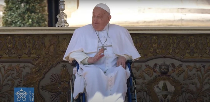 Papież pojawił się na Placu św. Piotra na zakończenie jubileuszowej Eucharystii