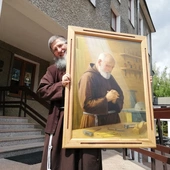 Stolarz z Poczekajki wyprasza łaski
