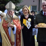 Relikwie św. Jana Pawła II dla parafii w Gowarczowie