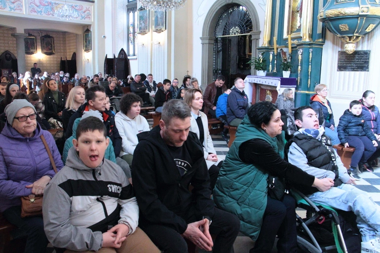 W odwiedzinach w parafii Narodzenia NMP w Myślenicach