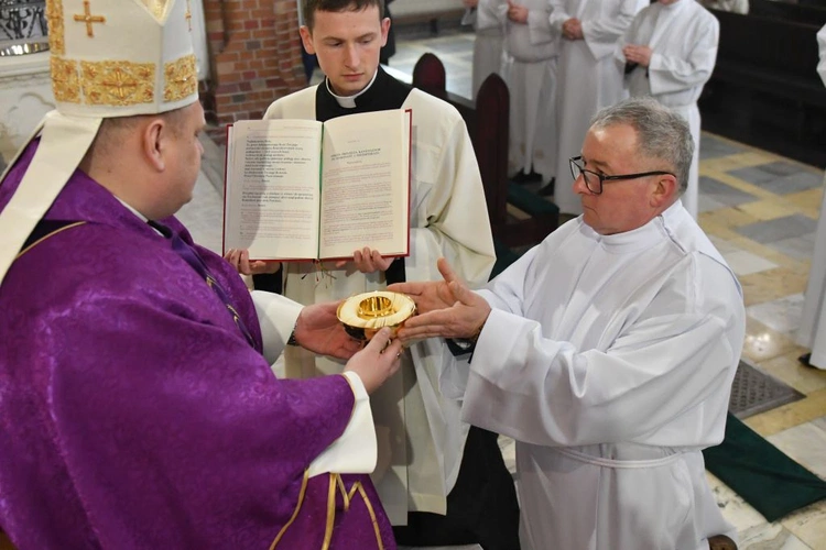 Błogosławieństwo do posługi lektorów i akolitów