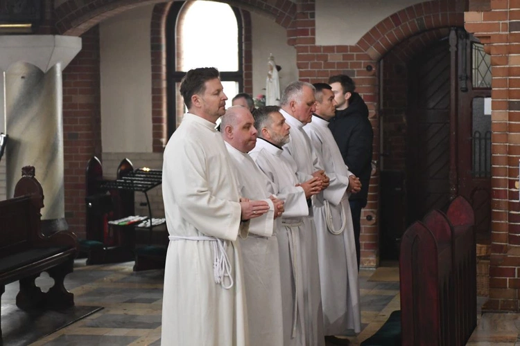 Błogosławieństwo do posługi lektorów i akolitów