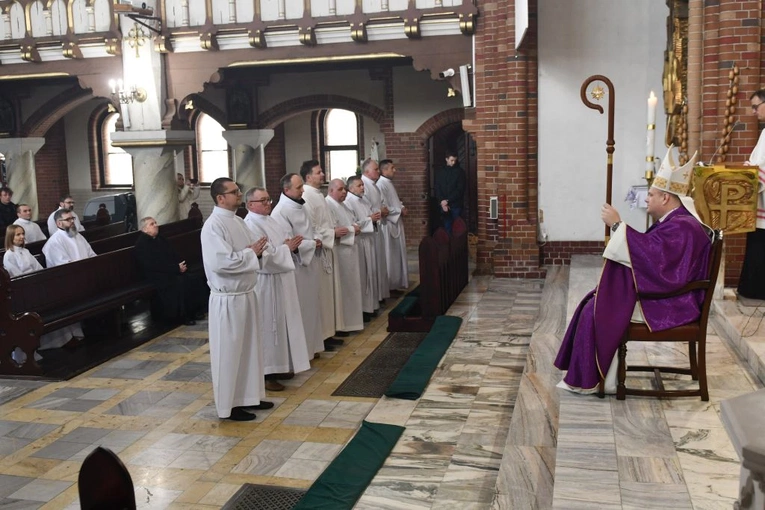 Błogosławieństwo do posługi lektorów i akolitów
