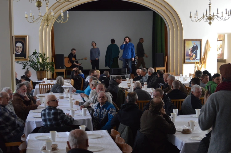 Pierwszy dzień rekolekcji dla ubogich