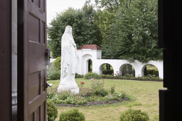 Źródło łask w parafii.