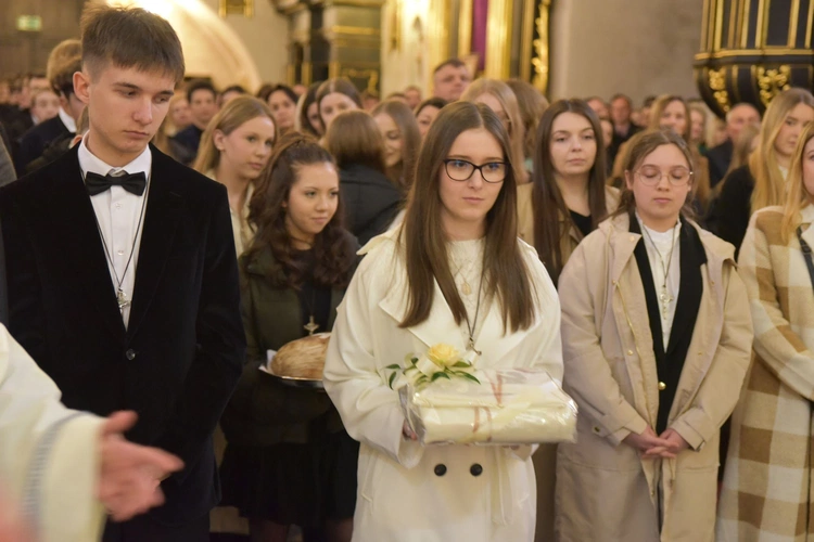 Bierzmowanie w Nowym Wiśniczu 2025
