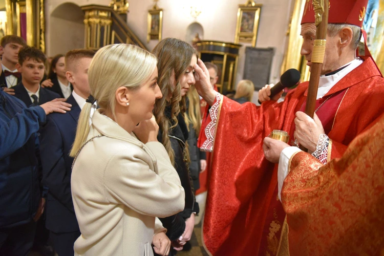 Bierzmowanie w Nowym Wiśniczu 2025