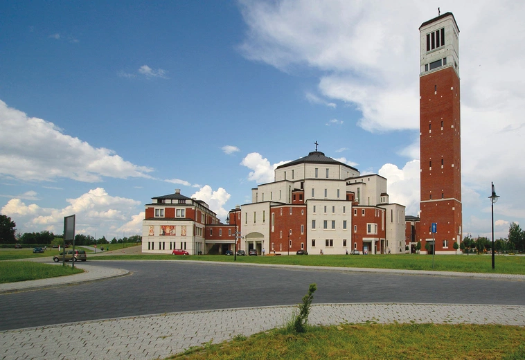 Dwa sanktuaria, dwoje świętych. Tu, na ziemi, siostra Faustyna i Karol Wojtyła minęli się o włos