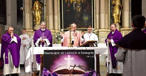  Eucharystii  w 80. rocznicę śmierci  kapłana przewodniczył abp Tadeusz Wojda. 