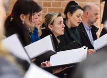 Po liturgii odbył się koncert zespołu Mocni w wierze.