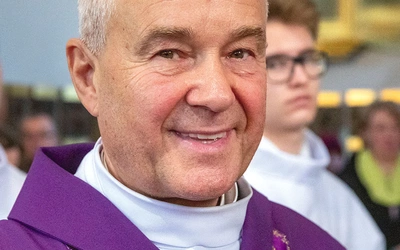 – Zaangażowanie w sprawy publiczne parafian jest bezpośrednim odzwierciedleniem głębokiej wiary i odpowiedzialności – mówi ks. Wojciech Osial.