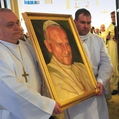 Posłuchaj, co mówi