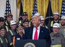 Trump: Kraje dzwonią do nas, podlizują się, żeby zawrzeć umowę ws. ceł