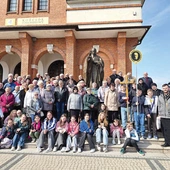 Przy pomniku kard. Stefana Wyszyńskiego.