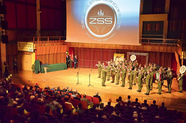 Uroczysta gala w sali koncertowej ZSM w Radomiu.