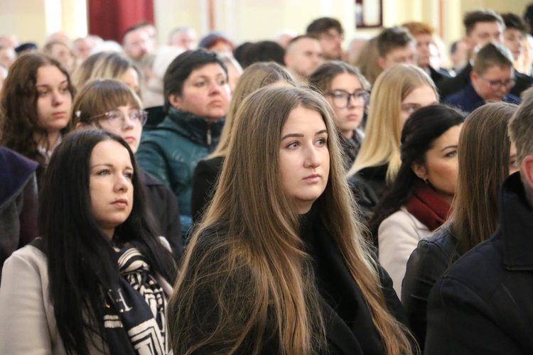 Nasielsk. Poświęcenie figury św. Michała Archanioła