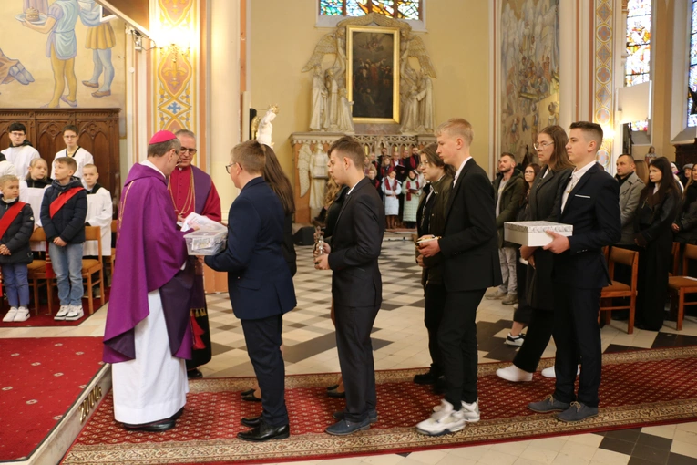 Nasielsk. Poświęcenie figury św. Michała Archanioła