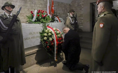 Kraków. Hołd dla ofiar katastrofy smoleńskiej