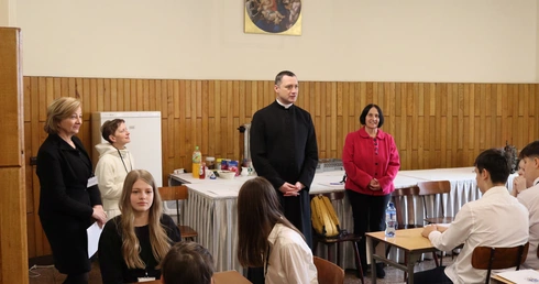 VIII Konkurs Wiedzy o Złote Lilie Jadwigi Andegaweńskiej