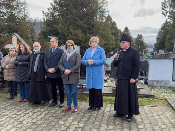 Poronin. Ku pamięci góralki, która zginęła w Smoleńsku 