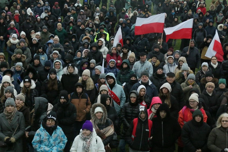Młodzi za krzyżem
