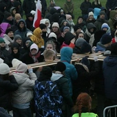Młodzi za krzyżem