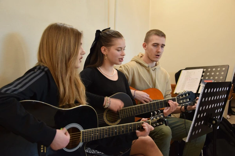 Oaza Modlitwy Oazy Dzieci Bożych w Pionkach 