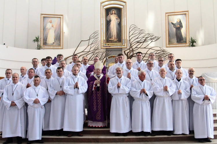 Błogosławieństwo nadzwyczajnych szafarzy Komunii świętej 2025