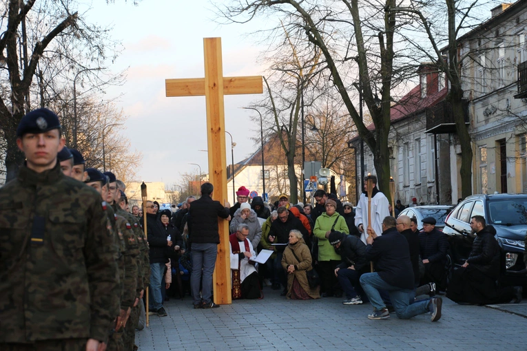 Płock. Droga Krzyżowa na Starym Mieście