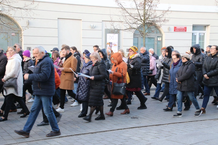 Płock. Droga Krzyżowa na Starym Mieście