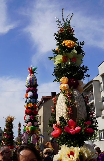 Parada Palm Wielkanocnych w Trzebnicy
