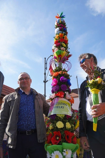 Parada Palm Wielkanocnych w Trzebnicy