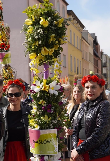 Parada Palm Wielkanocnych w Trzebnicy