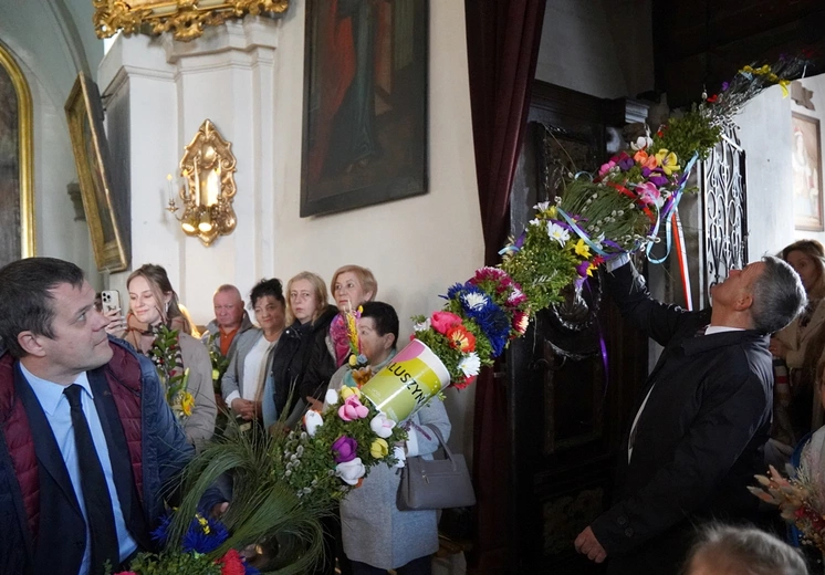 Parada Palm Wielkanocnych w Trzebnicy
