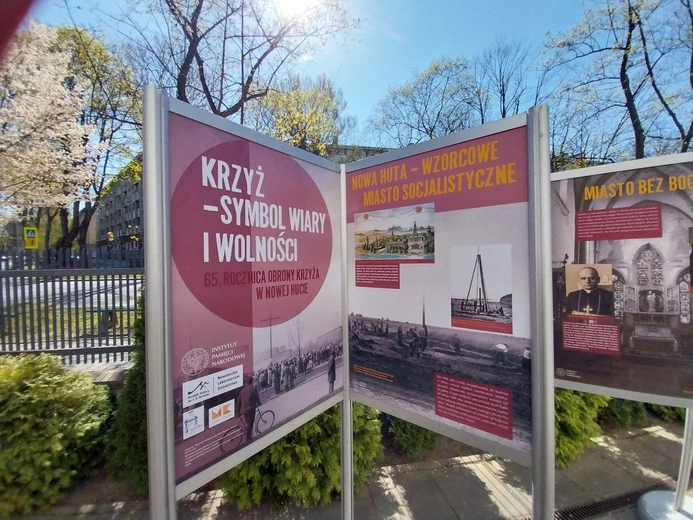 Kraków-Nowa Huta. Bronili krzyża