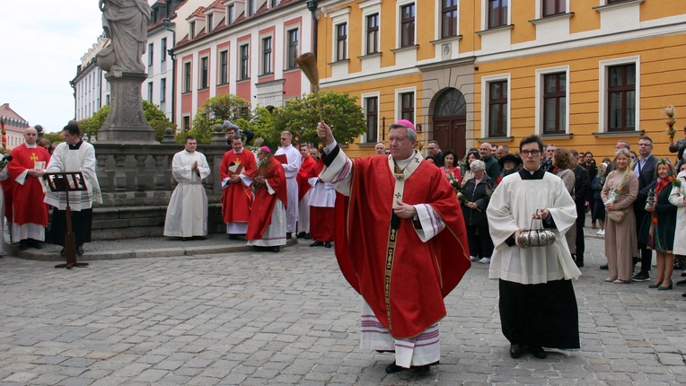 Jesteś przyjacielem Jezusa, nie tylko przy wjeździe do Jerozolimy, ale także na Golgocie?