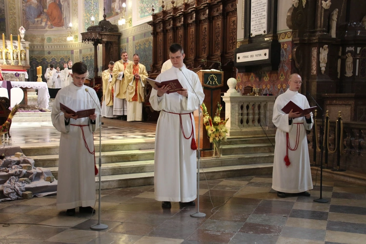 Płock. Niedziela Palmowa w katedrze